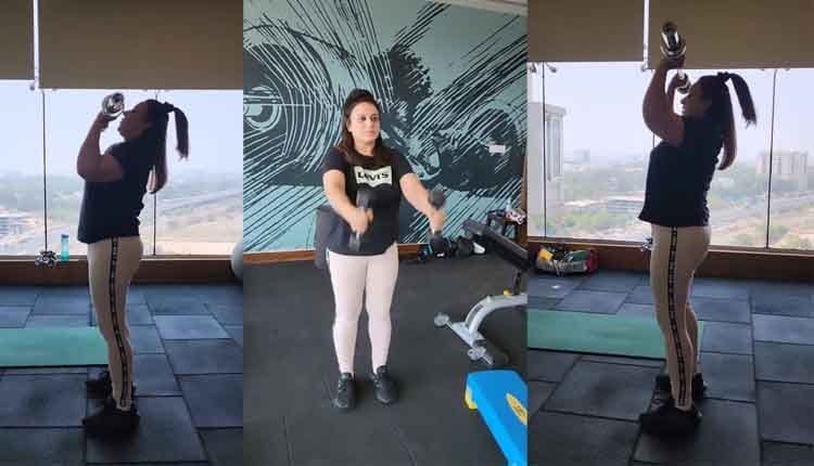 Pooja gandhi gym video 1