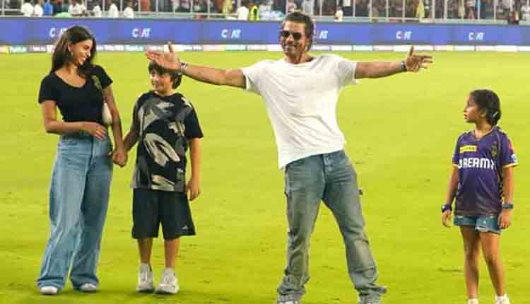 Shah Rukh Khan Hospitalised 1