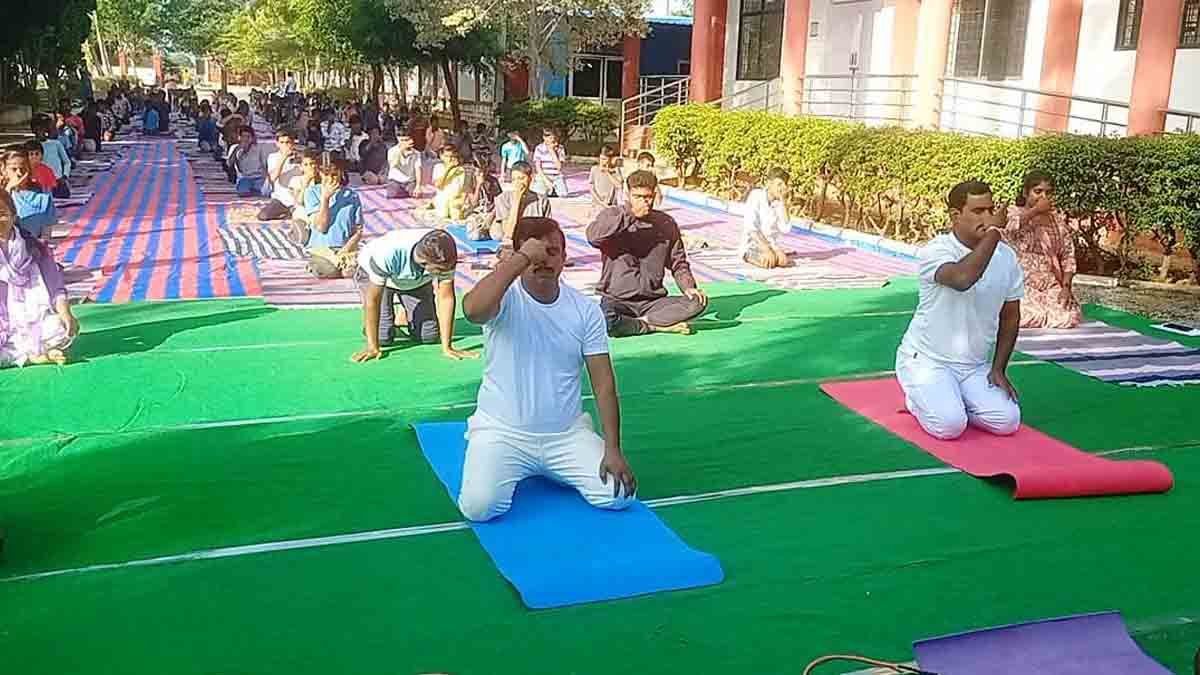 Yoga day in Gudibande 1