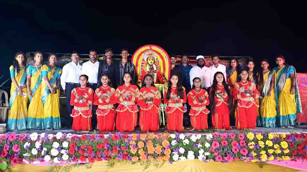 Annual Day - "MLA S.N. Subbareddy speaking at New Public School annual day event in Gudibande, emphasizing quality education."