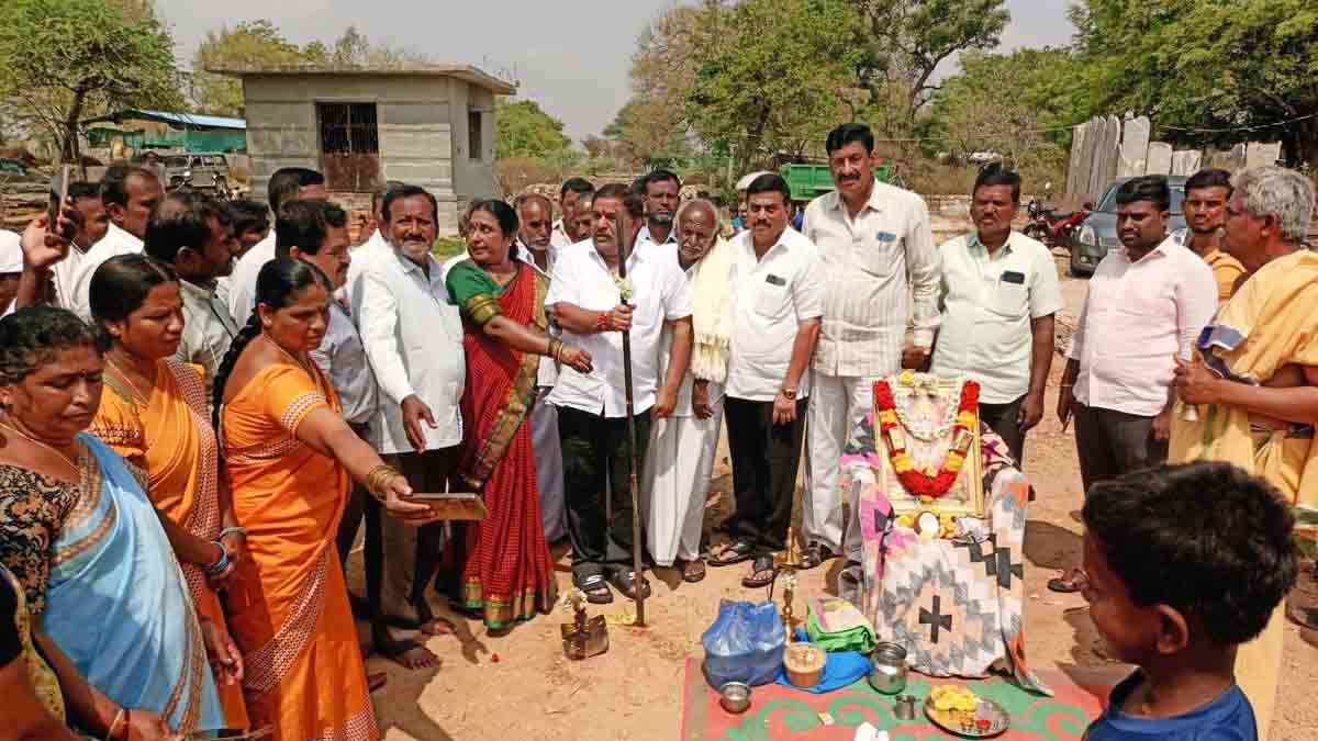 Anganawadi - MLA S.N. Subbareddy performing bhoomi pooja for Anganwadi building construction in Kambalahalli village