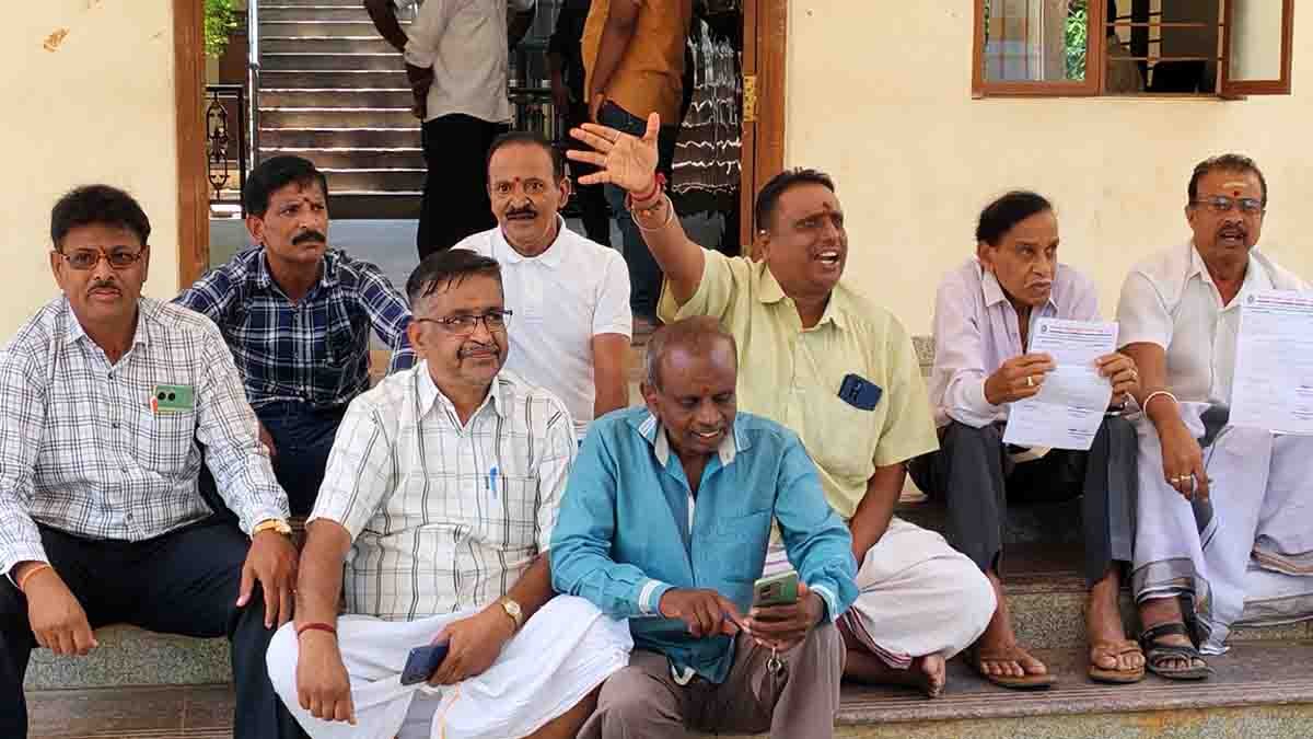Janivara Controversy - Brahmin community members protesting in Gudibande against the removal of Janivara during the CET exam