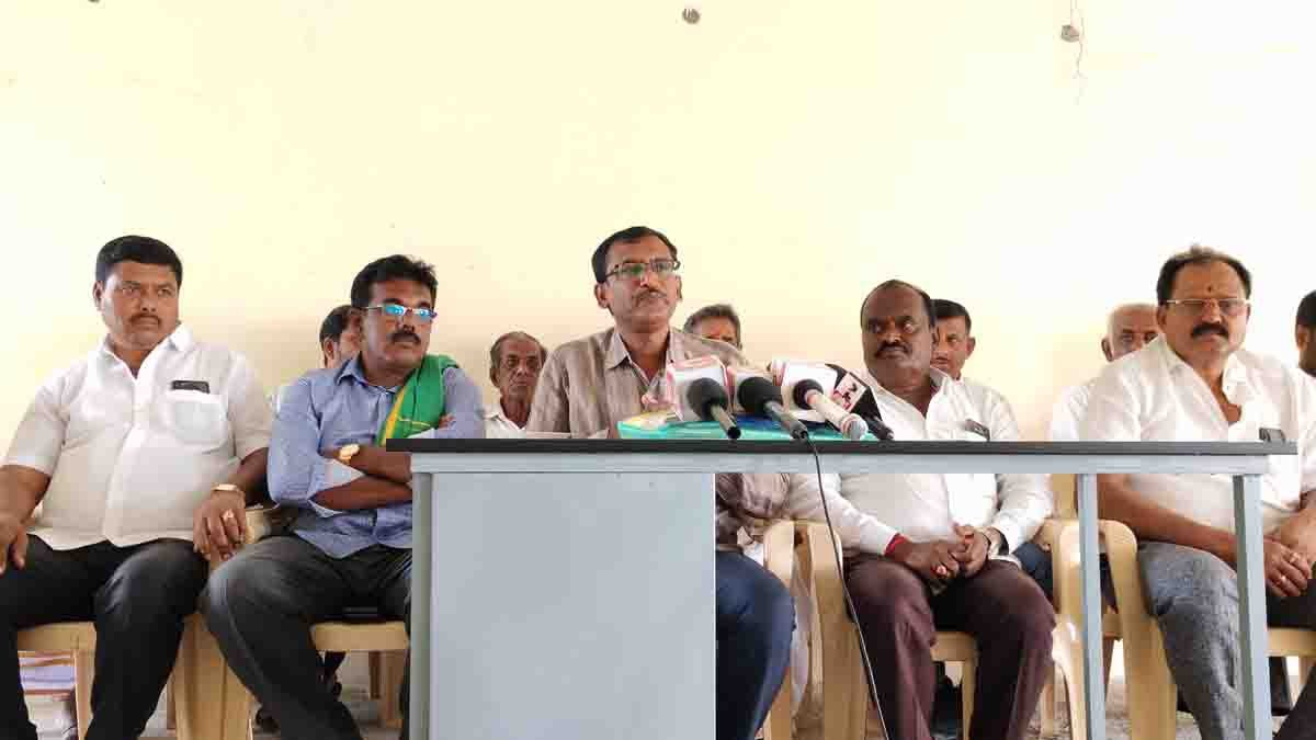 Local News - Vokkaliga community leaders press conference demanding statue of Havali Bairegowda in Gudibande
