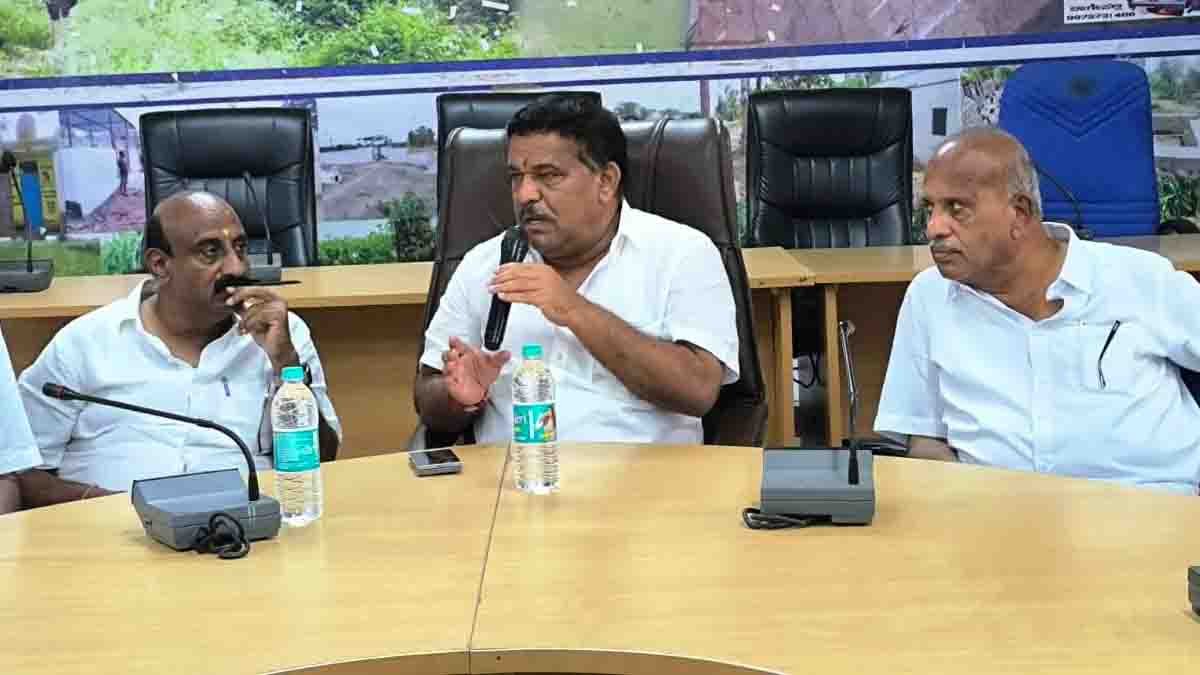 Simple and meaningful Kempegowda Jayanti celebration in Bagepalli with community leaders and MLA S.N. Subbareddy - Local News