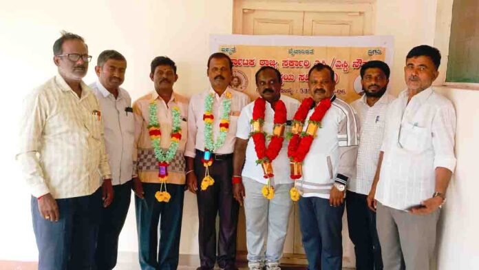 V. Shriramappa elected as SC-ST Employees Association President in Gudibande Taluk election ceremony, Chikkaballapur district - Local News
