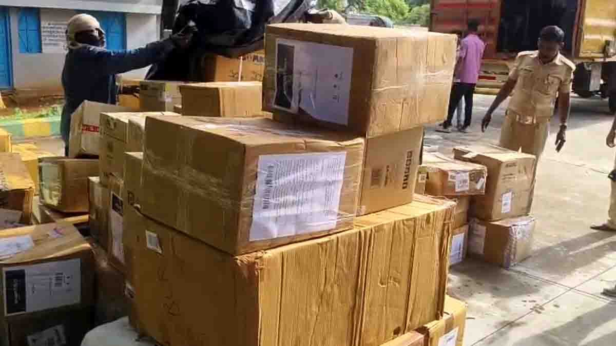 Amazon Parcel Robbery in Gudibande: Stolen Goods in Abandoned Container Truck