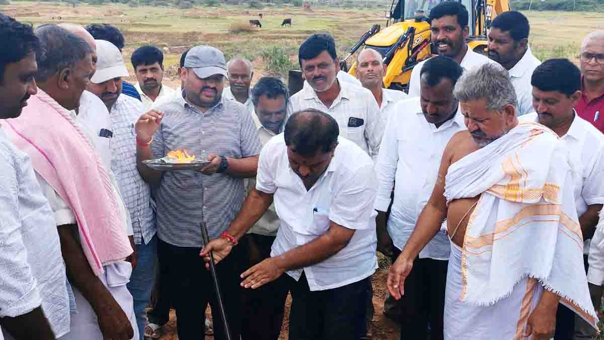 MLA S.N. Subbareddy performs Bhoomi Pooja with villagers present for ₹20 lakh canal construction project in Nuligumba village, Gudibande taluk, Karnataka - Local News