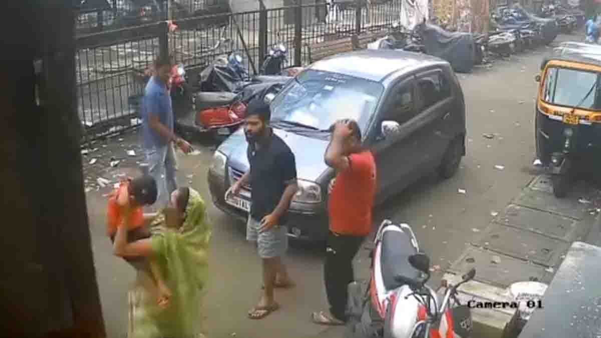 Mumbai : ಮುಂಬೈನಲ್ಲಿ ಹೃದಯ ಕಲಕುವ ಘಟನೆ: ಕಾರಿನ ಚಕ್ರದಡಿಗೆ ಸಿಲುಕಿ ಮಗು ಗಂಭೀರ ಗಾಯ…! 2 MMRDA Colony Kanjurmarg Mumbai child accident under car wheel CCTV footage viral