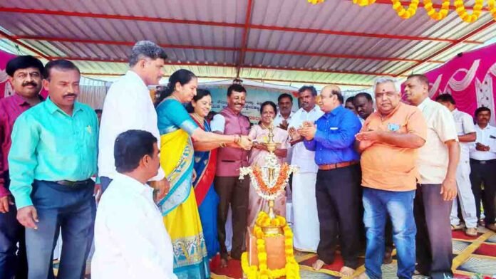 Retired teacher K.V. Narayanaswamy being honored at his farewell ceremony in Gudibande - Local News