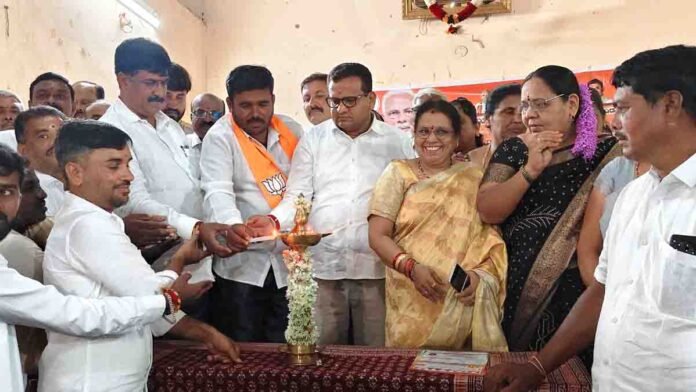 Narendramodi birthday health Camp in Gudibande 0 Prime Minister Narendra Modi’s GST reduction benefits poor and middle-class citizens; BJP leaders at a free health check-up camp in Gudibande - Local News