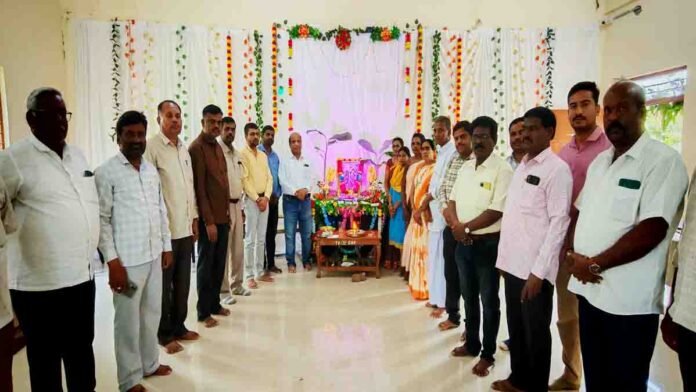 Kittur Rani Chennamma Jayanti Celebration in Gudibande 0 Kittur Rani Chennamma Jayanti Celebration in Gudibande - Local News