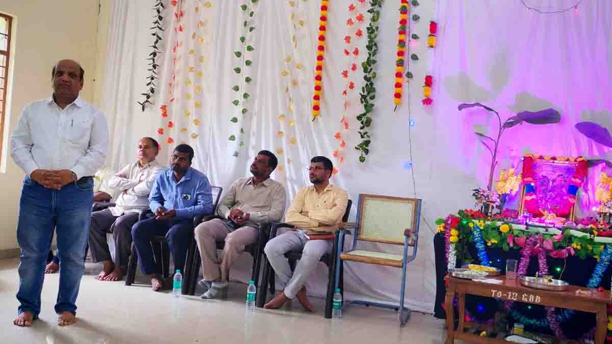 Local News : ಕಿತ್ತೂರು ರಾಣಿ ಚೆನ್ನಮ್ಮ ನವರ ಧೈರ್ಯ ಸಾಹಸಗಳು ಮಹಿಳೆಯರಿಗೆ ಮಾದರಿ : ಪರಿಮಳ 2 Kittur Rani Chennamma Jayanti Celebration in Gudibande - Local News
