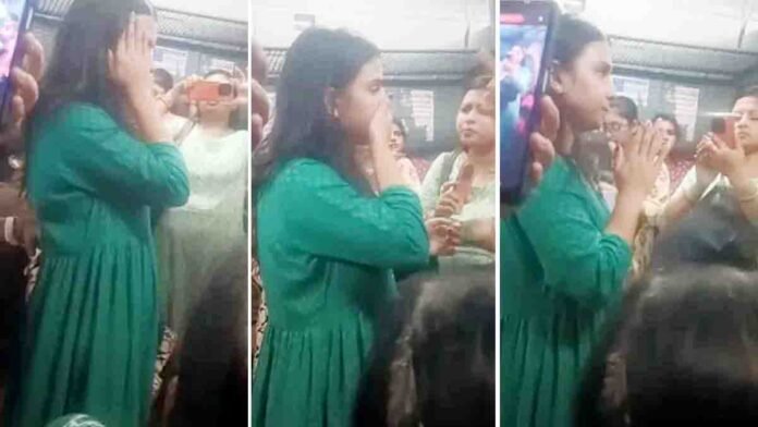 Kolkata Train Pepper Spray Attack – Woman’s Outburst Over Seat Sparks Chaos - Viral Video