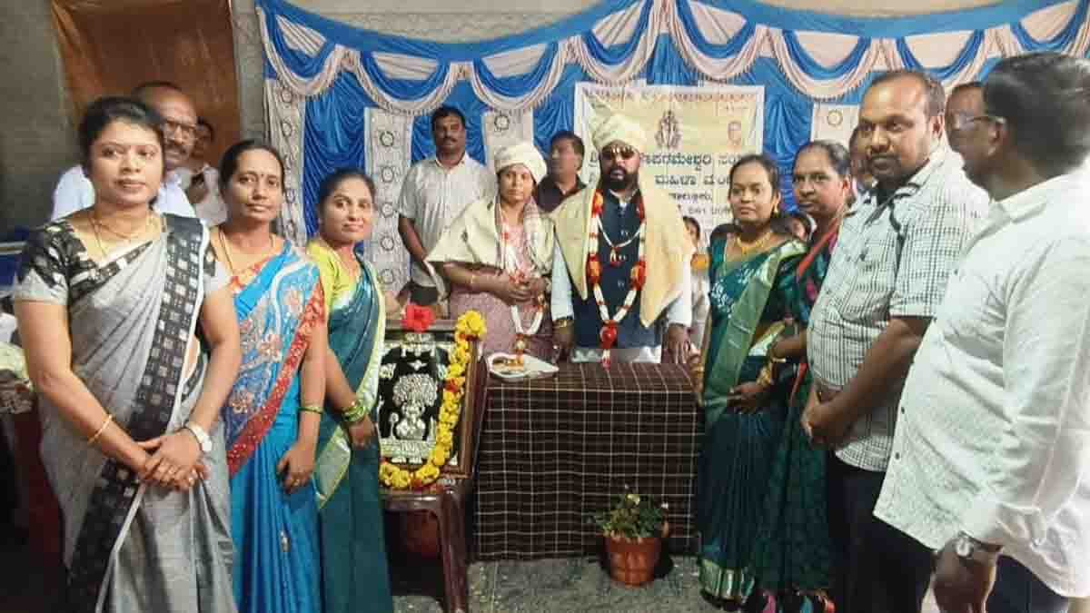 Public Grievances : ಗುಡಿಬಂಡೆಗೆ ಭರವಸೆ ಸಮಿತಿ ಅಧ್ಯಕ್ಷ ಶರವಣ ಭೇಟಿ, ಸಾರ್ವಜನಿಕರ ಸಮಸ್ಯೆ ಆಲಿಸಿದ ಎಂ.ಎಲ್.ಸಿ 2 MLC T.A. Sharavana addressing public grievances in Gudibande, interacting with local citizens and officials during the State Assurance Committee visit
