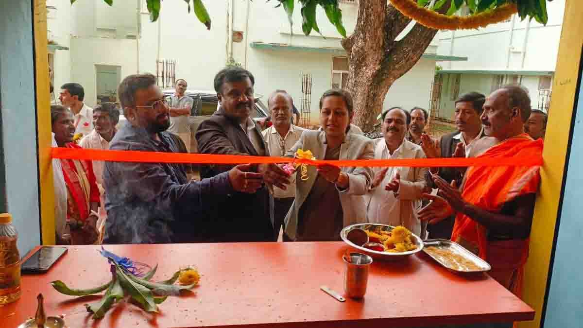 Local News : ಮಾನಸಿಕ ಆರೋಗ್ಯಕ್ಕೆ ಹೆಚ್ಚಿನ ಕಾಳಜಿ ಅವಶ್ಯಕ: ಜೆ.ಎಂ.ಎಫ್.ಸಿ. ನ್ಯಾಯಾಲಯದ ಅಭಿಯೋಜಕ ನಾಗಭೂಷಣ್ ಕರೆ 2 Mental-Health-Awareness-Event-Gudibande-Chikkaballapur - Local News