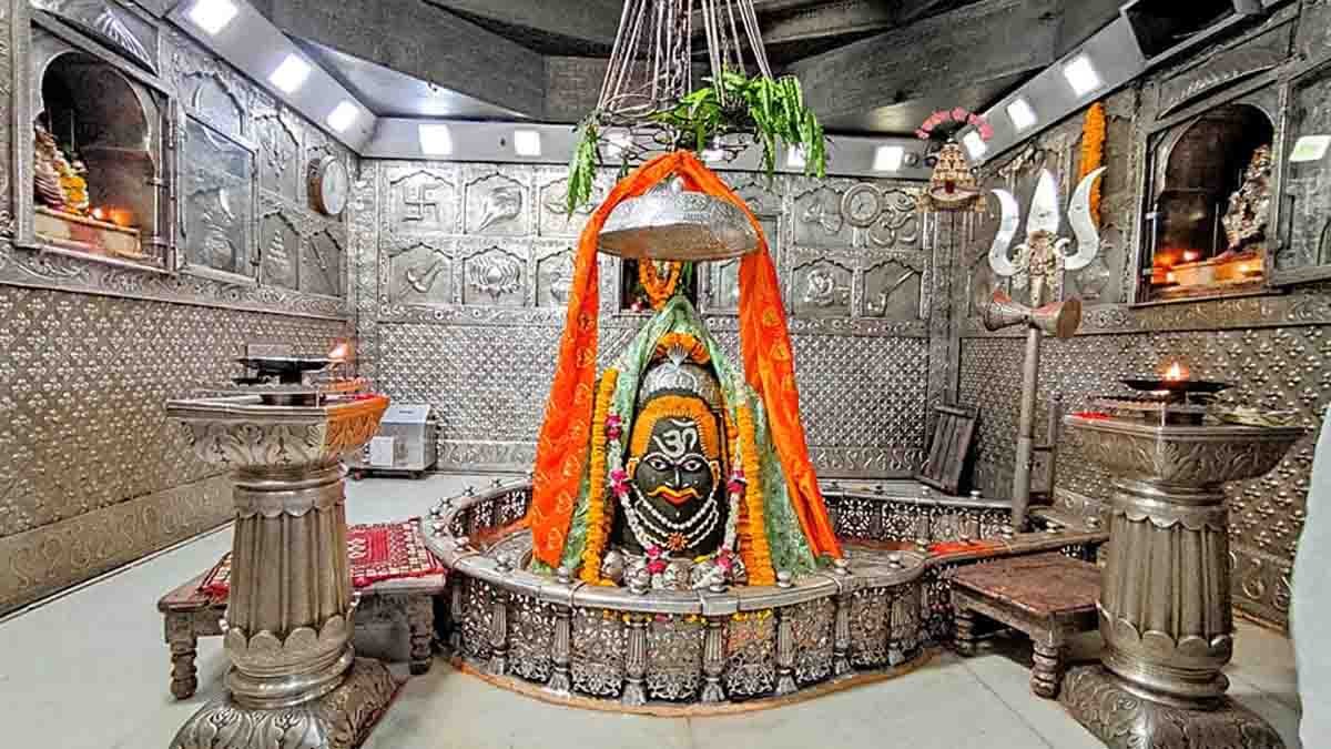 Sarpa Dosha : ಸರ್ಪ ದೋಷದಿಂದ ತೊಂದರೆನಾ? ಈ ಪ್ರಸಿದ್ಧ ದೇವಾಲಯಗಳಿಗೆ ಒಮ್ಮೆ ಭೇಟಿ ನೀಡಿ...! 3 Sarpa Dosha Nivarana rituals at sacred temples in India — Kukke Subramanya Temple in Karnataka, Mahakaleshwar Temple in Ujjain, Omkareshwar Temple in Mandhata, Srikalahasteeswara Temple in Andhra Pradesh, and Trimbakeshwar Temple in Maharashtra.