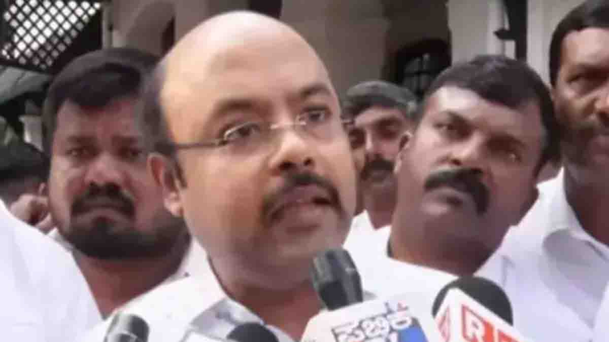 Dr. Yathindra Siddaramaiah clarifies his remarks and praises Satish Jarkiholi for ideological leadership in Karnataka politics