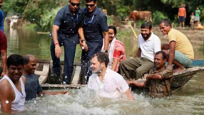 Rahul Gandhi fishing in Bihar lake with local fishermen during election campaign