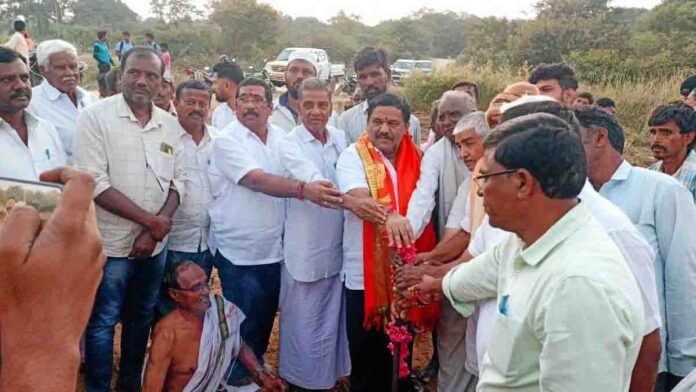 MLA Subba Reddy performing Bhoomi Pooja for ₹5 crore bridge construction in Gudibande taluk, Chikkaballapur district - Local News