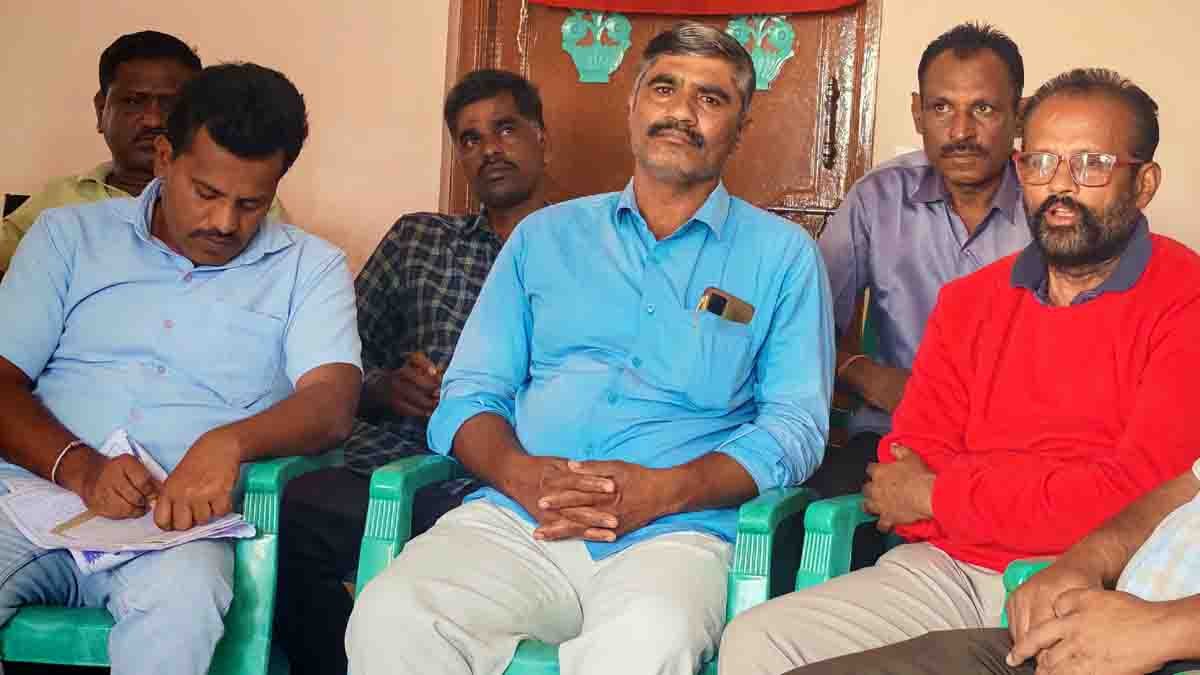 Local News: KPRS farmers protest warning in Gudibande over saguvali pahani and Krishna River water issues