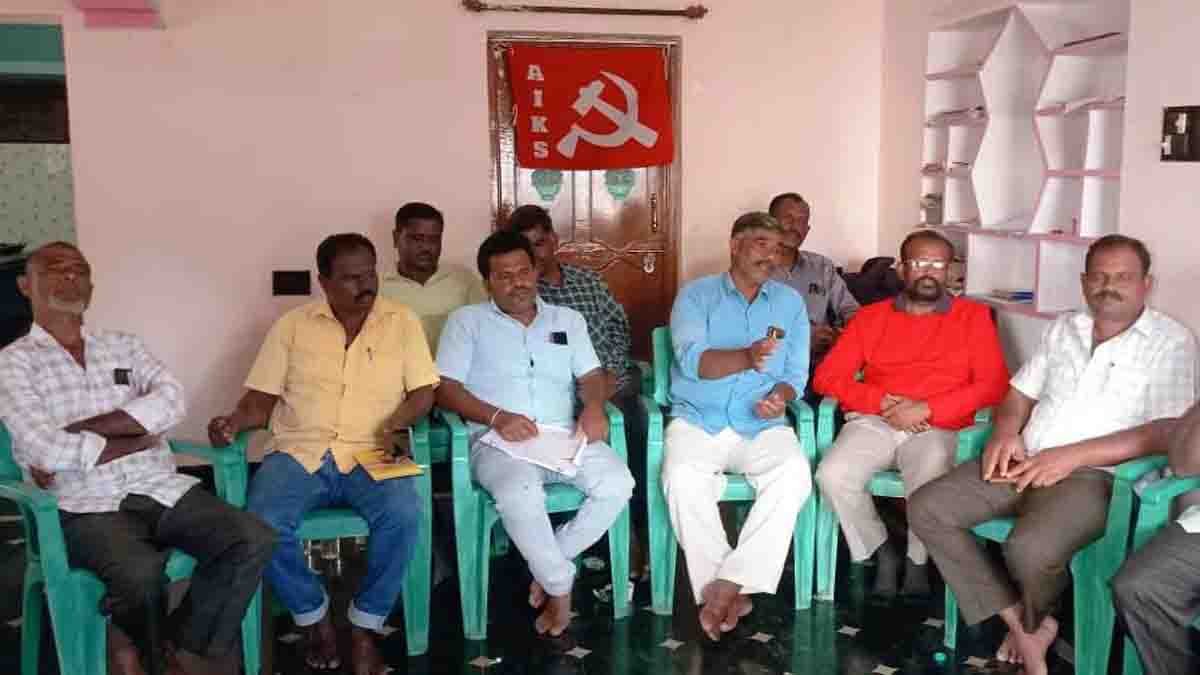 Local News: KPRS farmers protest warning in Gudibande over saguvali pahani and Krishna River water issues