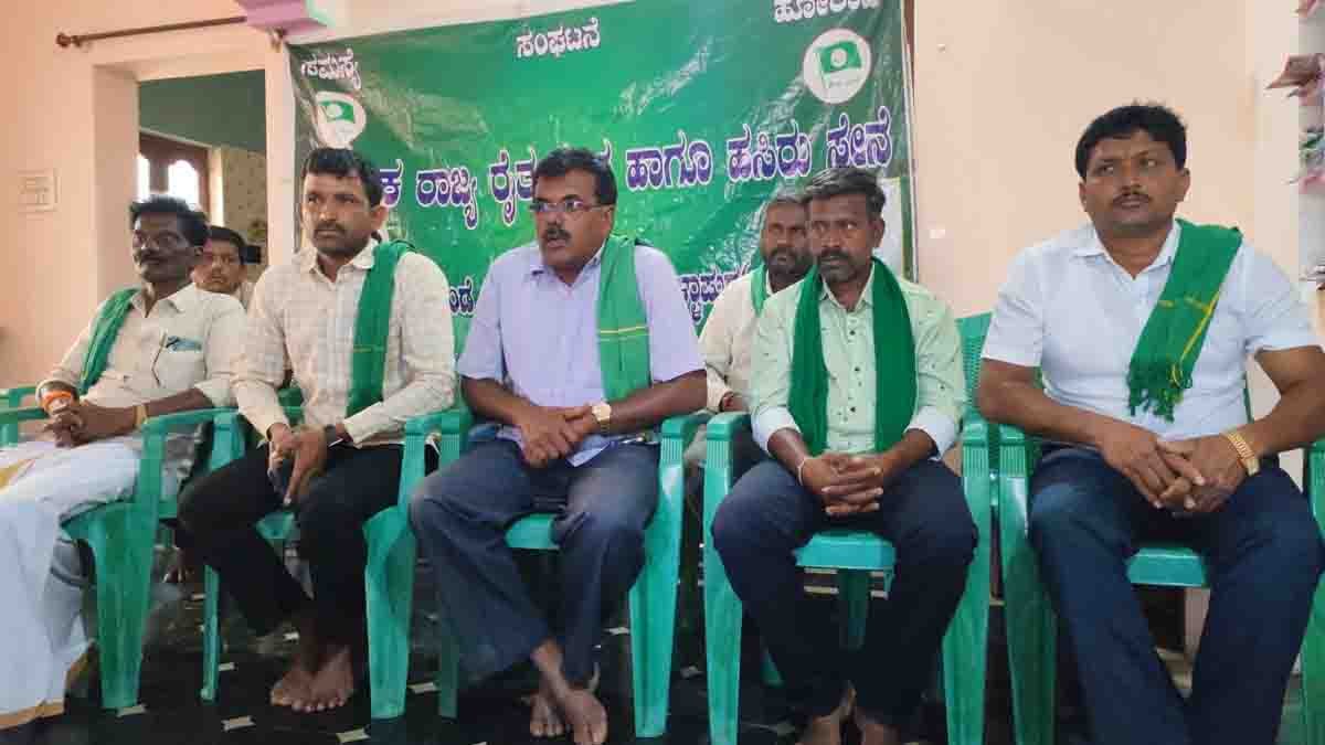 Karnataka Farmers’ Union press meet, H.P. Ramanath announcing Belagavi Chalo protest to address farmers’ issues