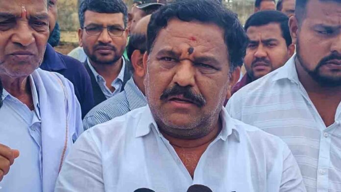 MLA S.N. Subbareddy performing Bhoomi Puja for the new Yadava Community Hall in Gudibande, Chikkaballapur district. - Local News