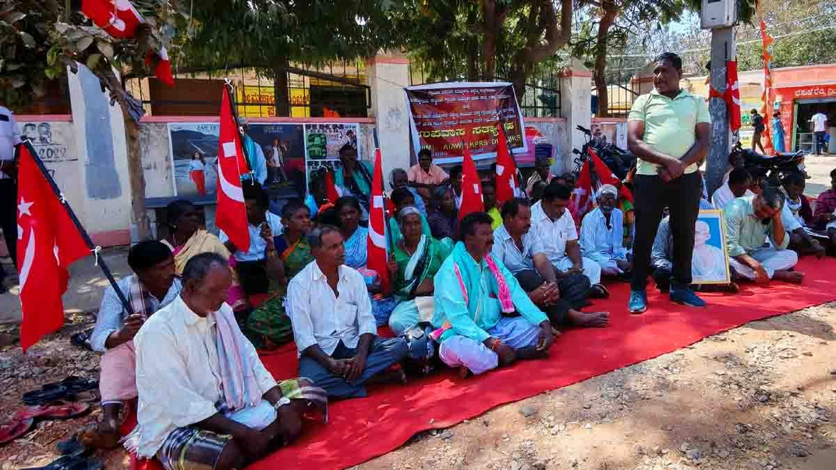 CPM leaders protesting in Gudibande against NREGA name change and VB-G RAM-JI scheme