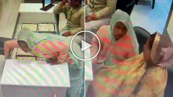 Women posing as customers steal ₹14 lakh gold jewellery from a Prayagraj jewellery shop captured on CCTV footage