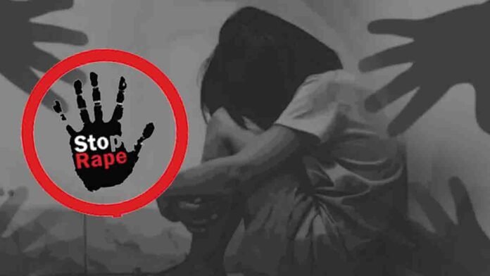 UP Police personnel at the crime scene in Bulandshahr after a minor girl was found murdered - Crime News