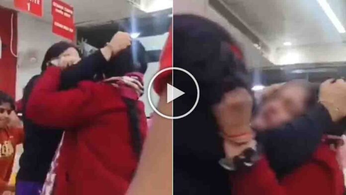 Viral video captures dramatic fight after wife catches husband shopping with girlfriend in Sonbhadra mall