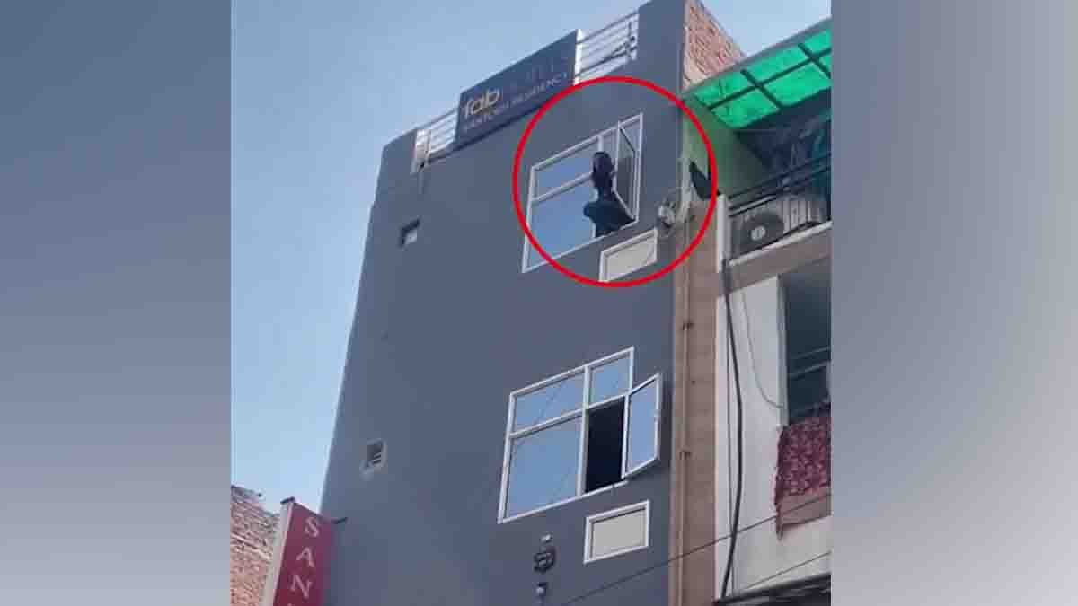 East Delhi Hotel Shocking Video incident at Vishwas Nagar hotel