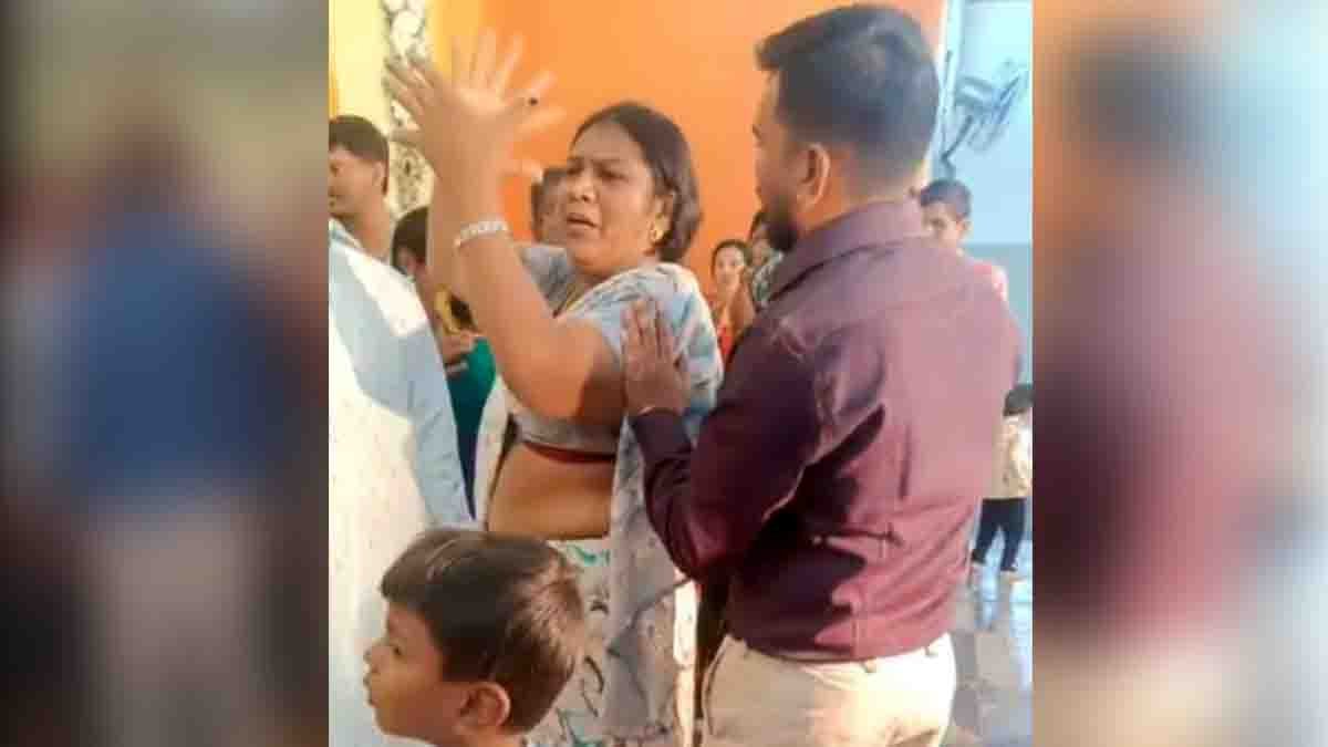 Transgender money demand creates chaos inside a wedding hall in Chikmagalur, Karnataka during marriage ceremony