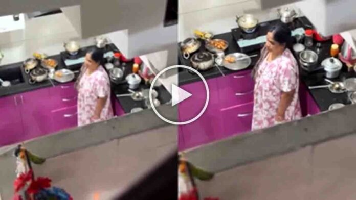 Woman stands respectfully during Jana Gana Mana before India vs Pakistan T20 World Cup 2026 match