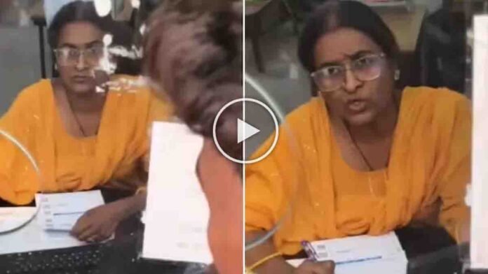 Viral video showing passenger confronting railway staff over ticket irregularities at Bhopal Railway Station