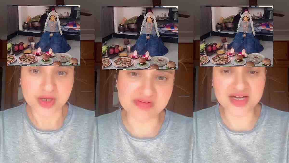 Varamahalakshmi Vrata : ವರಲಕ್ಷ್ಮಿ ಪೂಜೆಯ ಹೆಸರಲ್ಲಿ ಅತಿರೇಕ; ಜೀನ್ಸ್ ಧರಿಸಿ, ಪಿಜ್ಜಾ ನೈವೇದ್ಯವಿಟ್ಟು ಸೋಷಿಯಲ್ ಮೀಡಿಯಾದಲ್ಲಿ ವಿಕೃತಿ! 2 Varamahalakshmi Vrata Traditions: Why Devotees Are Angry Over Modern Rituals